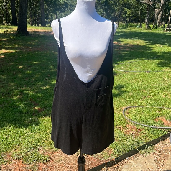 SOLI OVERSIZED BAGGY ROMPER …… 454 - Picture 2 of 11